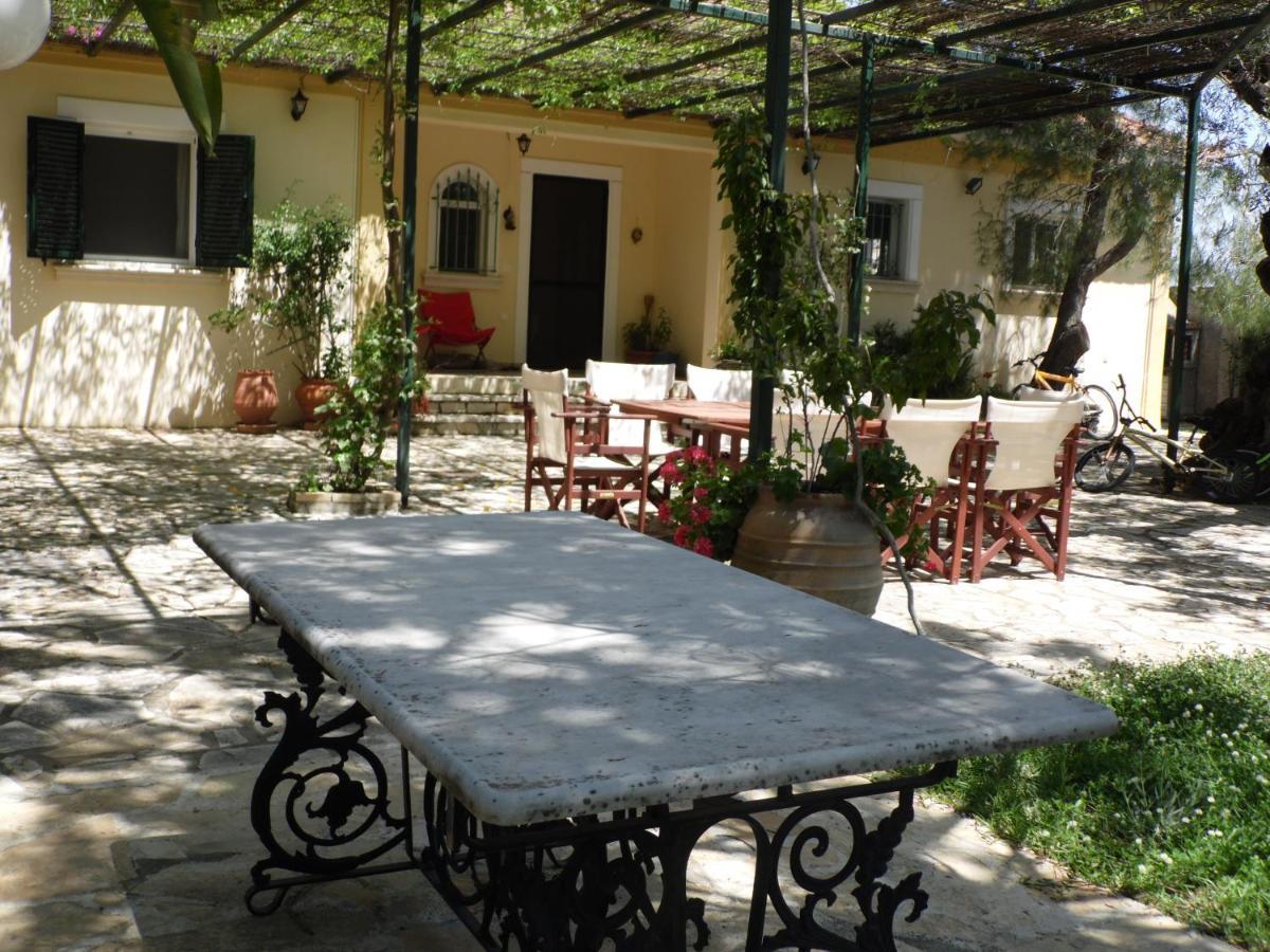 Theni Olive Grove Villa Kato Yerakarion Extérieur photo