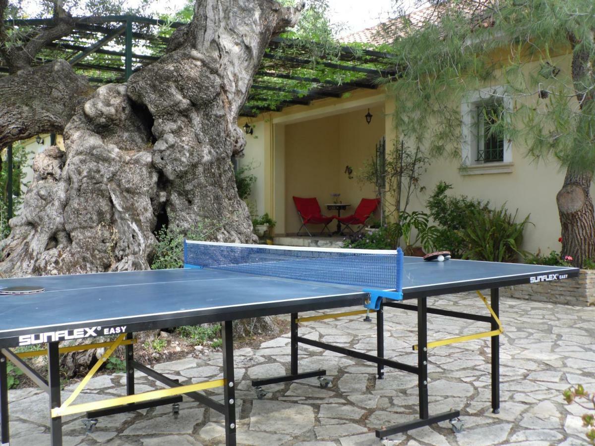 Theni Olive Grove Villa Kato Yerakarion Extérieur photo