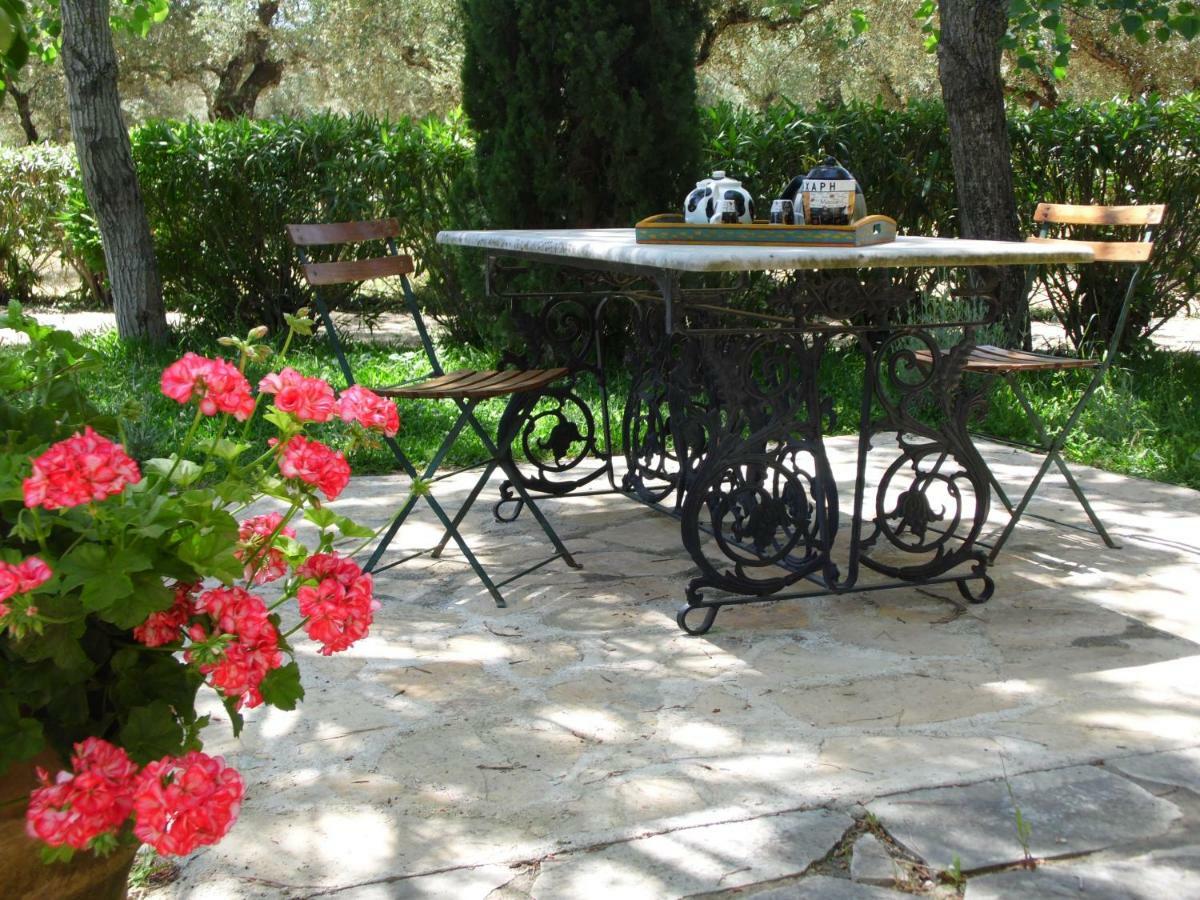 Theni Olive Grove Villa Kato Yerakarion Extérieur photo