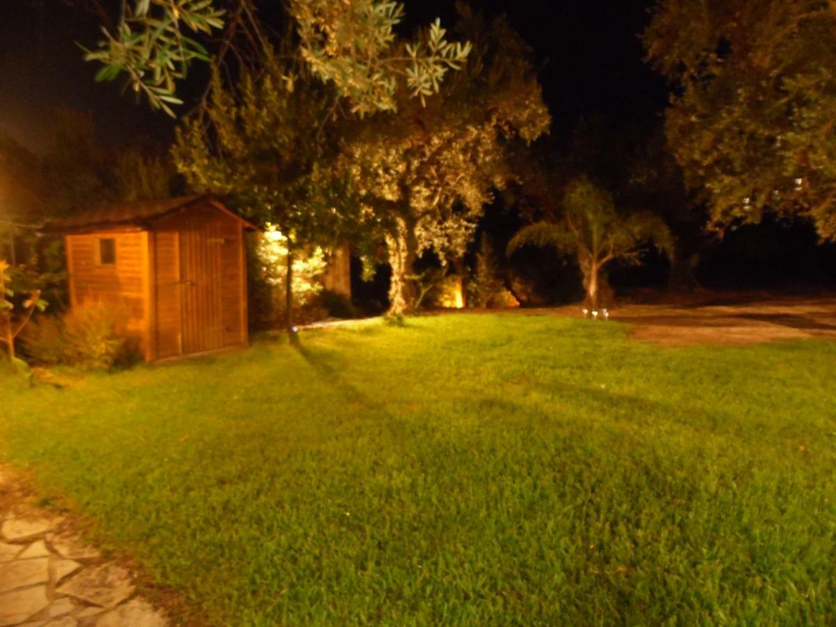 Theni Olive Grove Villa Kato Yerakarion Extérieur photo